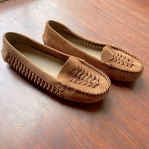 Never Worn UGG Clary Twinsole Moccasins in Chestnut Size 6